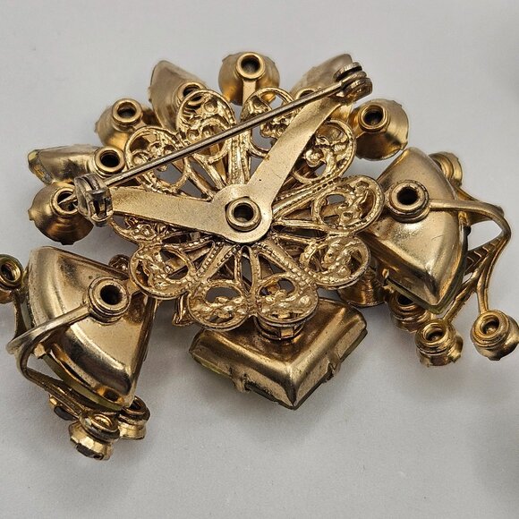 #3 Vintage Beautiful Brooch and Clip Earrings Set - Picture 3 of 15